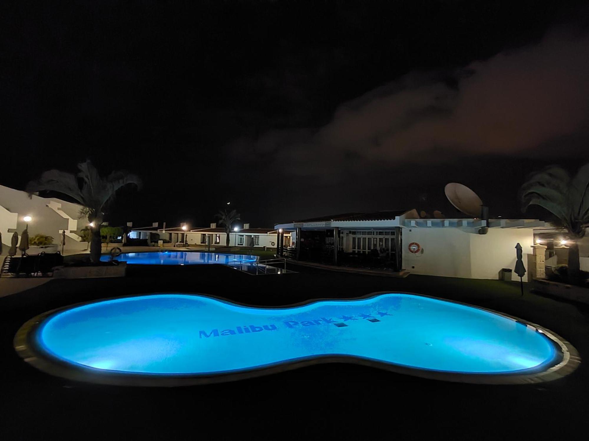 Malibu Park Apartments Sol アデヘ エクステリア 写真